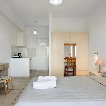 Apartment Yiannis 5 *