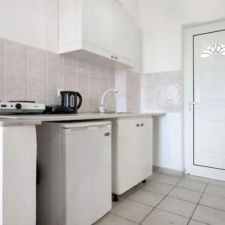 Apartament Yiannis 5 *